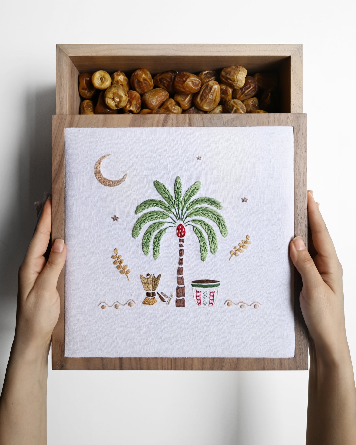 Concept 57 - Saudi Dates Tree Box